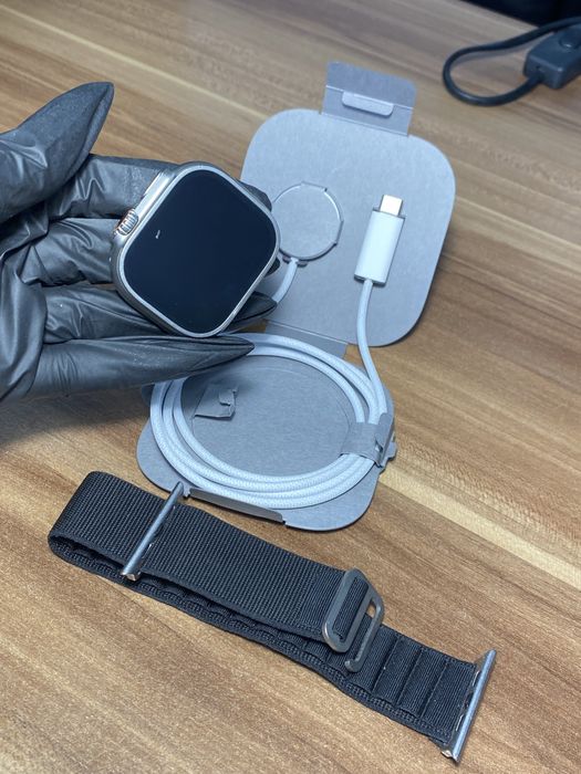 Apple Watch Ultra / 49 mm / Graphite