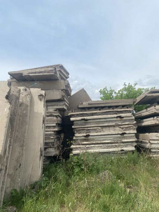 Бетонные блоки для стройки