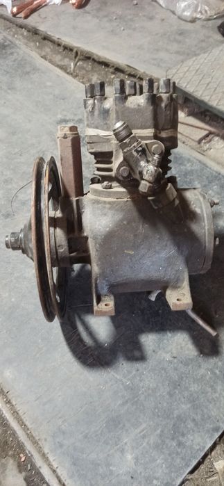 Компрессор воздушный 2шт.разные