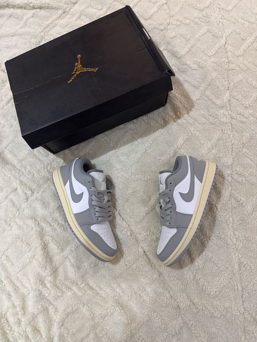Air Jordan 1 Low Grey