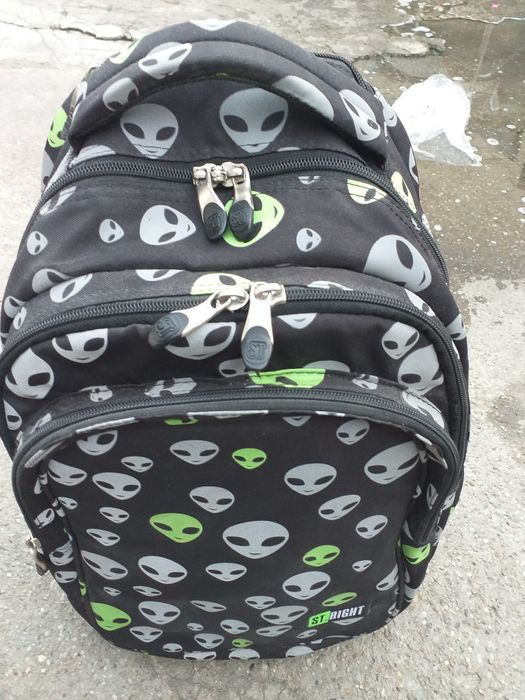 Ghiozdan se face si troler.