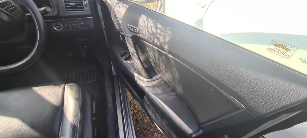 Toyota Avensis, на части.