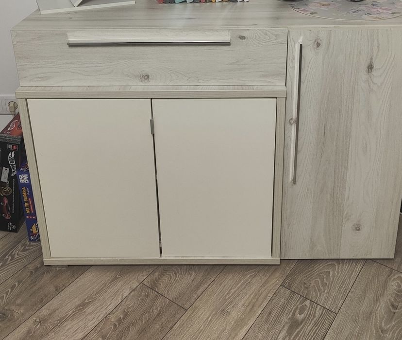 Comoda tv in stare foarte bună