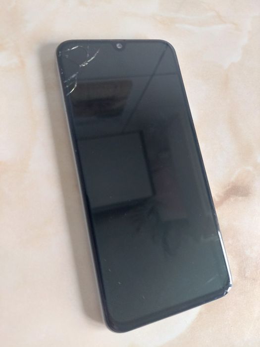 [A40] Vând Samsung Galaxy A40 alb [pentru piese] //poze reale