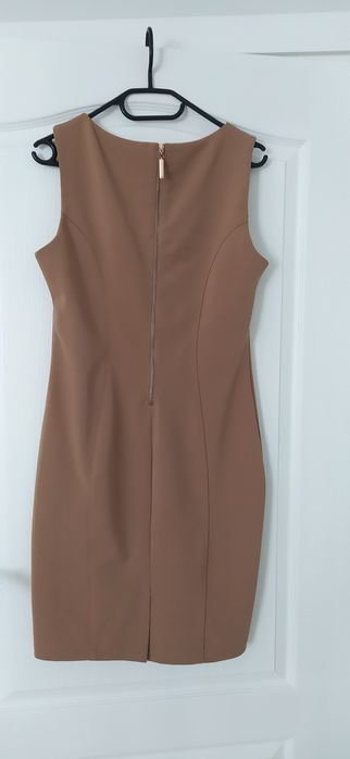 Елегантна рокля за дами с финес