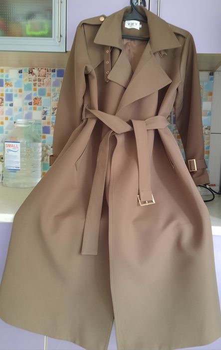 Тренч цвета хаки