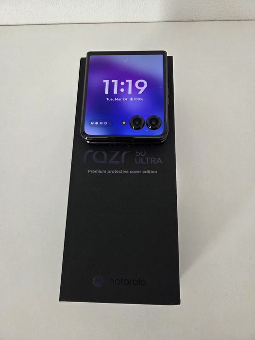 Motorola razr 50 ultra