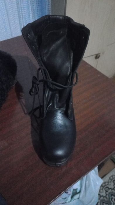 Ботинки на высоком берце