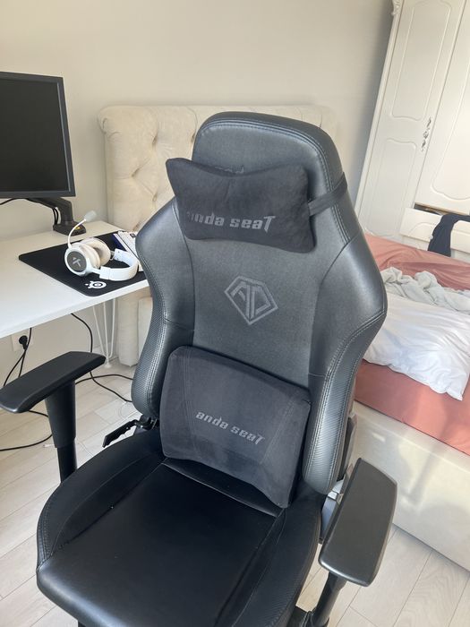 продам игровое кресло anda seat phantom 3