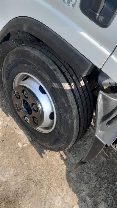 Avtobusdan terilgan Isuzu Shassi Hollata