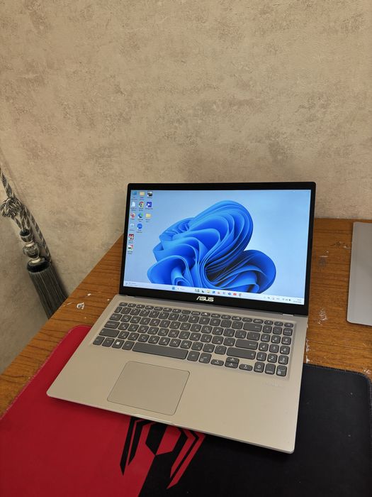 Core i3 11/озу 8/ссд 500 гб.