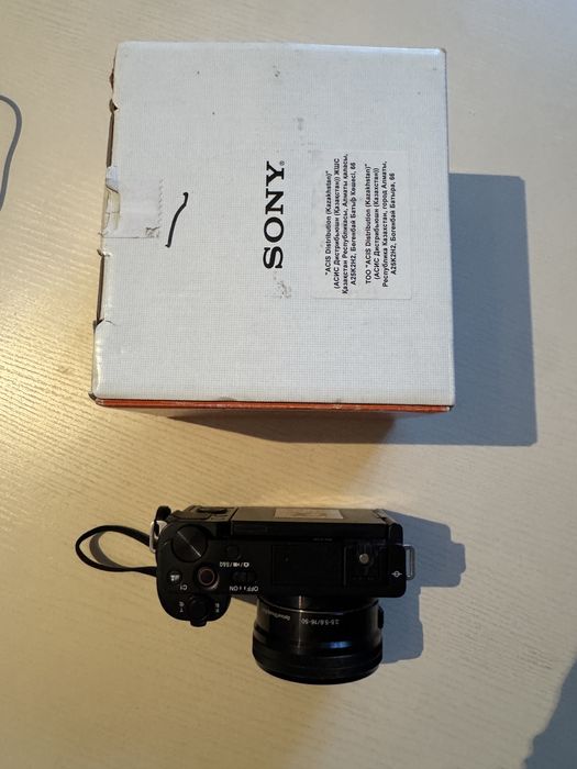 Видеокамера Sony ZVE10