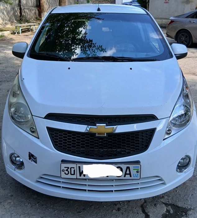 Спарк 1-позиция 2011 йил 2 круг йурган краскаси капот ва олди крилода