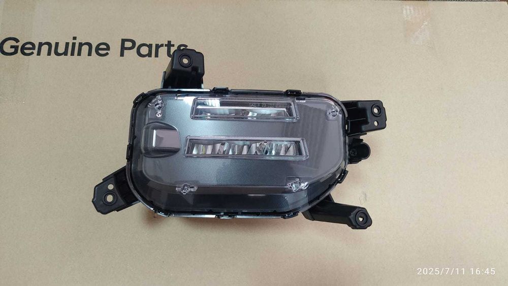 Противотуманная фара Kia Sorento 4 92202P2500 Кия соренто 92202-P2500