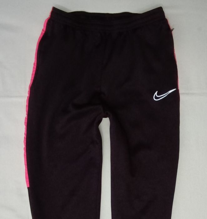 Nike DRI-FIT Fleece Pants оригинално долнище ръст 147-158см Найк спорт