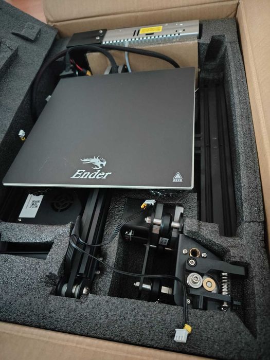 Imprimantă 3D Creality Ender 3 – NOUĂ (doar desigilată), nefolosită