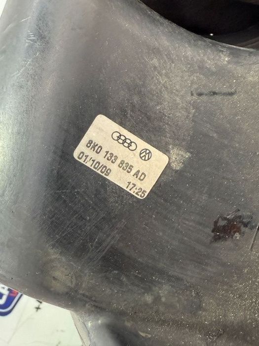 Carcasa filtru aer 2010 audi a4 se 2.0 diesel cod oem 8k0133837t 8k0133835ad 8k0133837bf 2009-2016