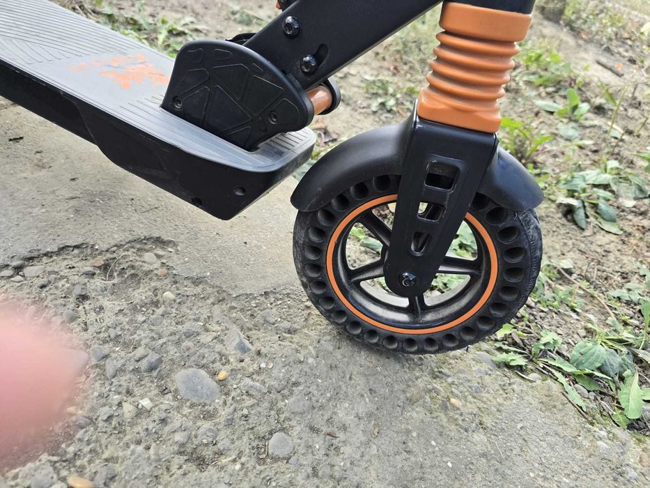 Vând trotineta electrica Kukirin S1 Pro