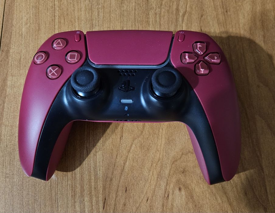 Продаю контроллер(джойстик) PS5 Dualsense (красный)
