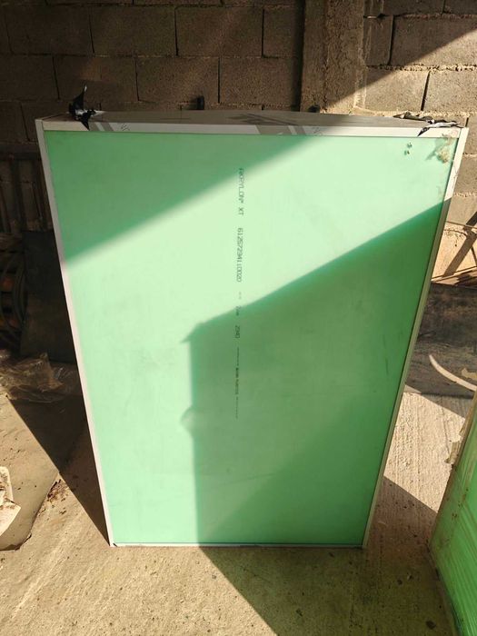 Двустранно светещи кутии