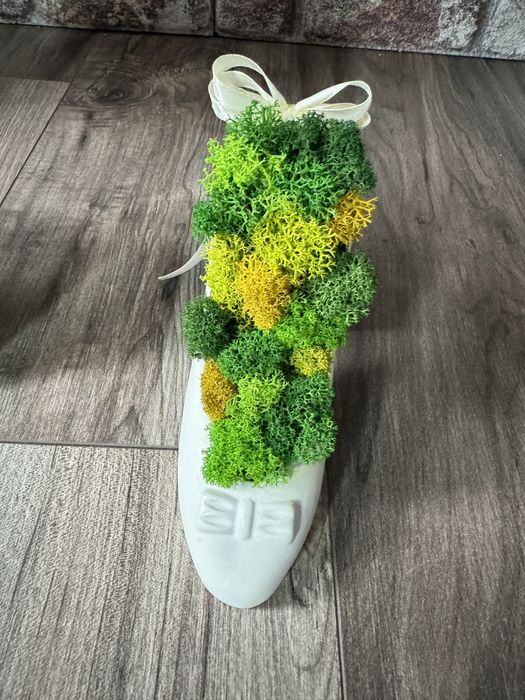 Кашпа със скандинавски мъх