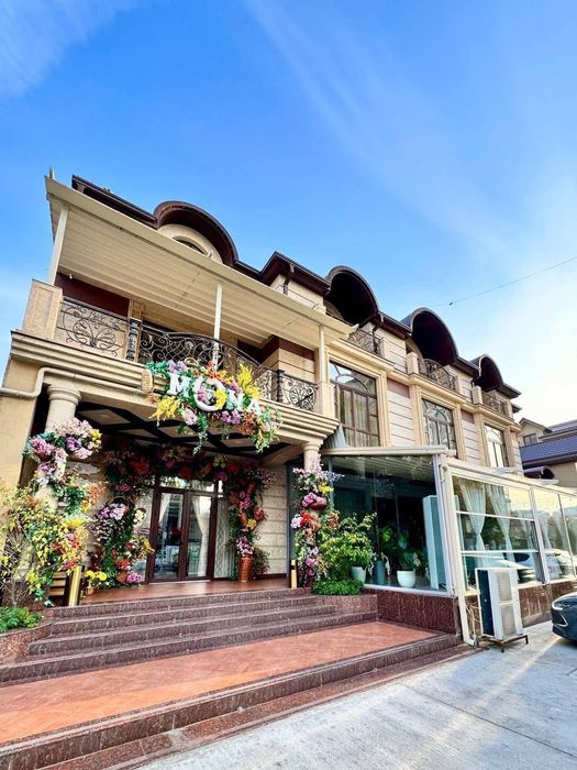 Продается ресторан Ресторан Mona, 2.200м2
