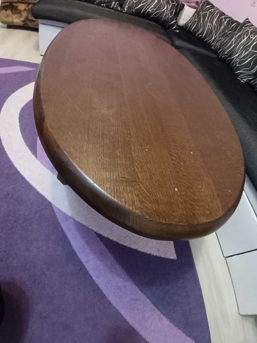 Холна маса от масивно дърво