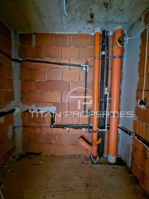 Продава се Двустаен апартамент в Пловдив, Гагарин - 70 кв.м за 800 €/кв.м - Снимка #4