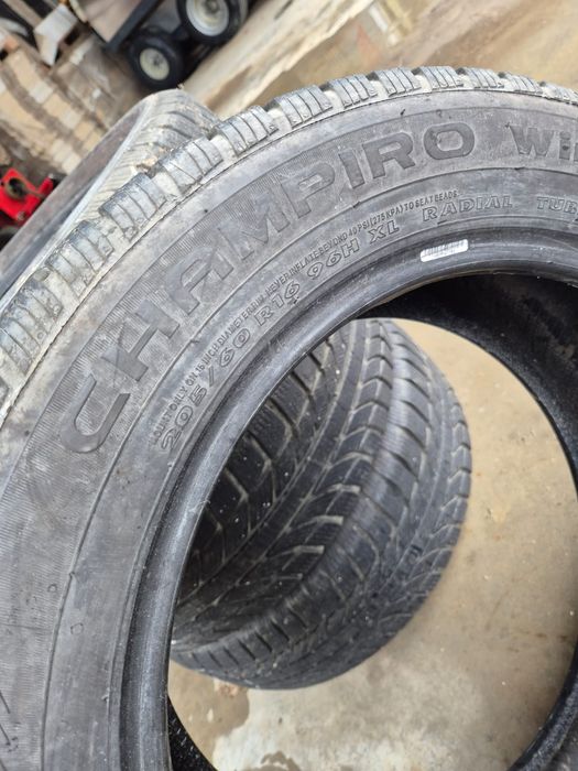 Anvelope iarna 205/60r16