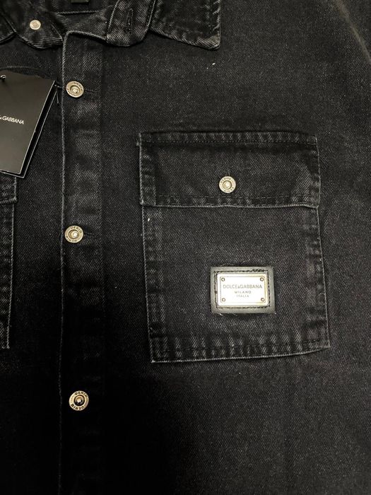 Vând geaca jeans tip cămașă