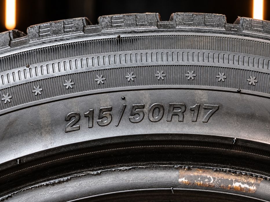 215/50/17 комплект зимних шин