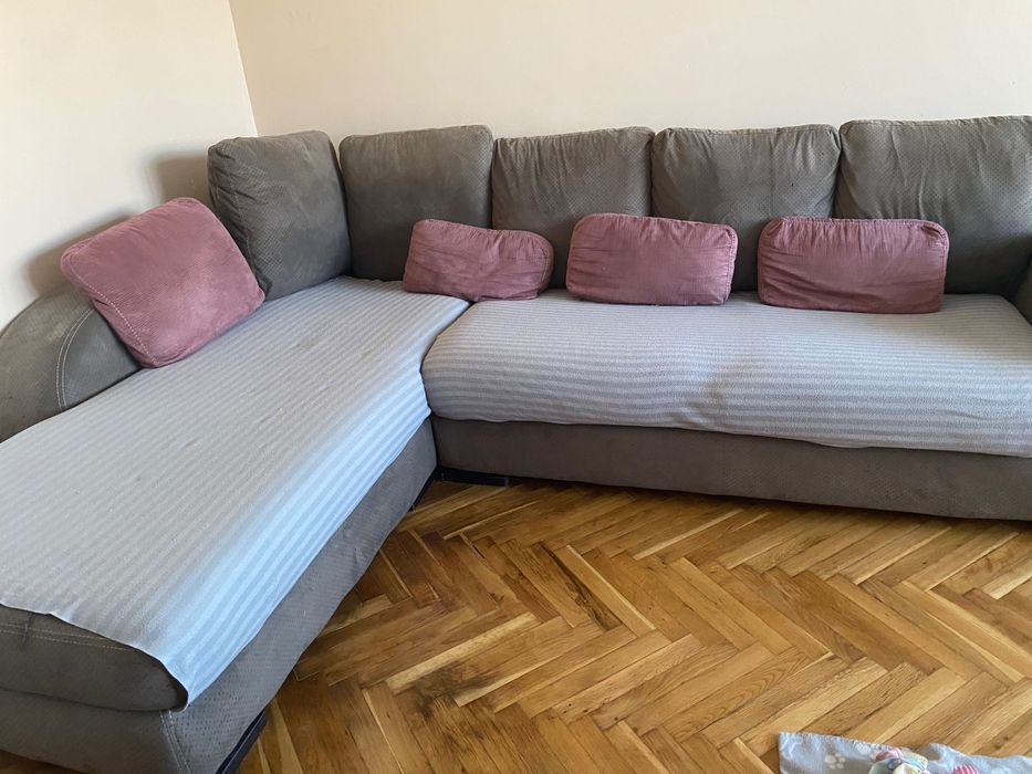 Диван, запазен, в много добро състояние