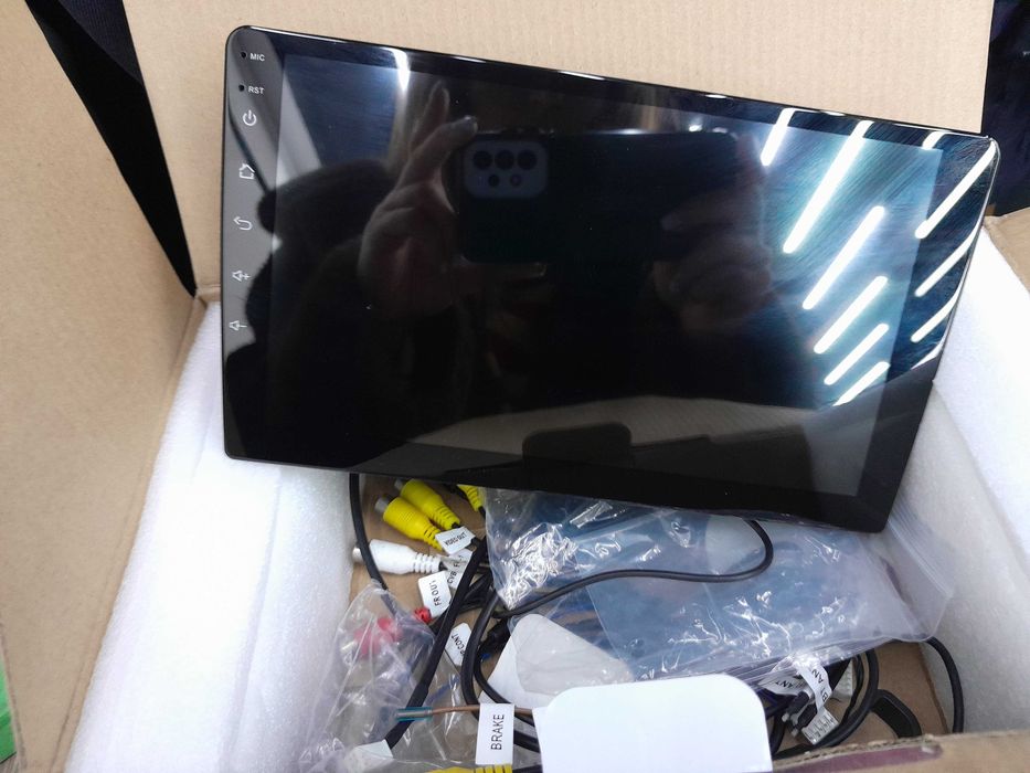 Срочно продам магнитолу 2Din  андроид