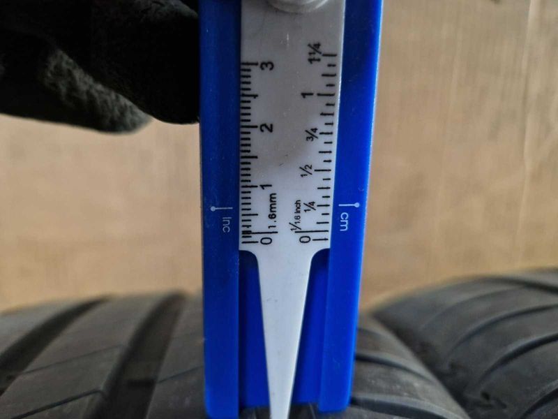 2 Bridgestone R17 205/55
летни гуми
DOT0819