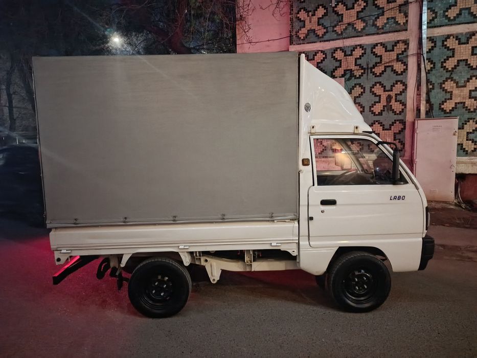 Avtomobil Labo orqasi tentlik