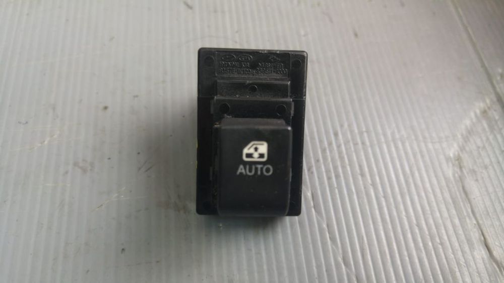 Buton geam electric usa dreapta fata kia ceed facelift break 2007-2012 93575-1h100