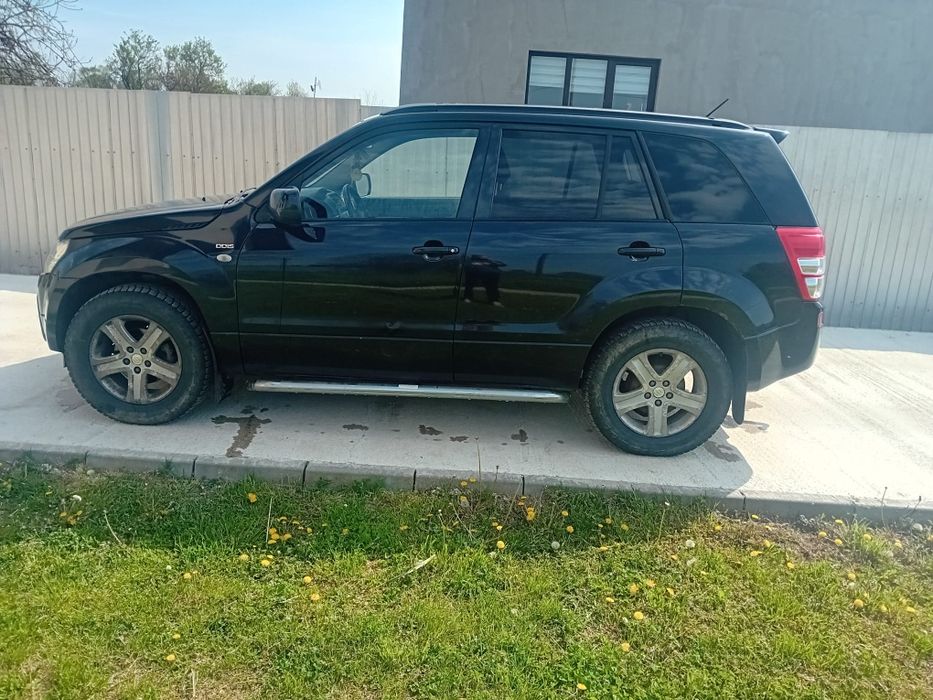 Vând Suzuki Grand vitara