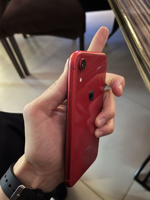 Iphone XR красный
