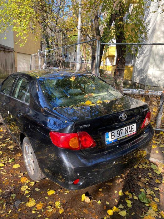 Toyota Corolla 2009 – automată – negru – fiabilă
