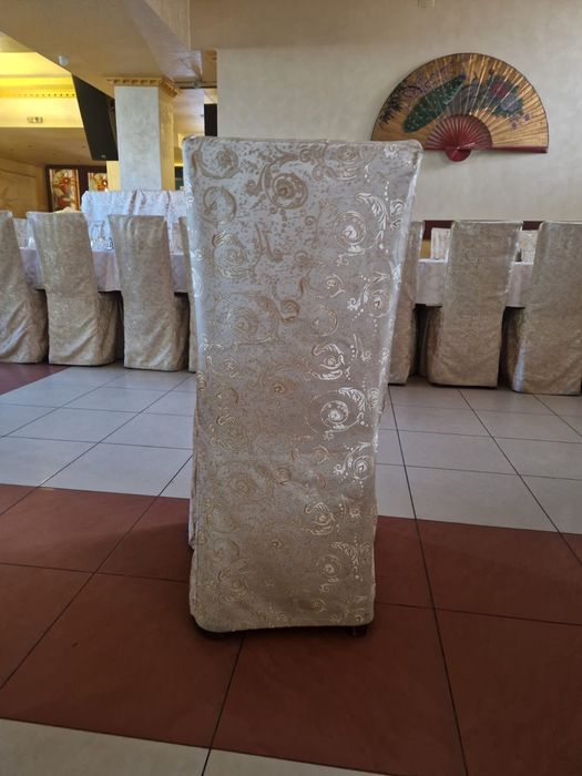 Scaune din lemn masiv