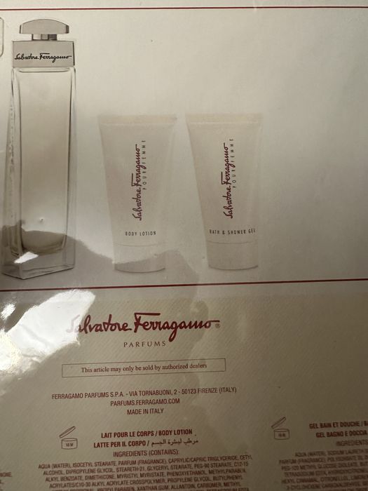 Salvatore Ferragamo eau de parfum  сет с душ гел и боди лосион