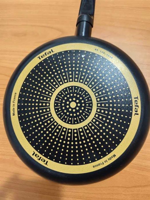 Продавам нов тиган Tefal Simple Cook с диаметър 28 см.