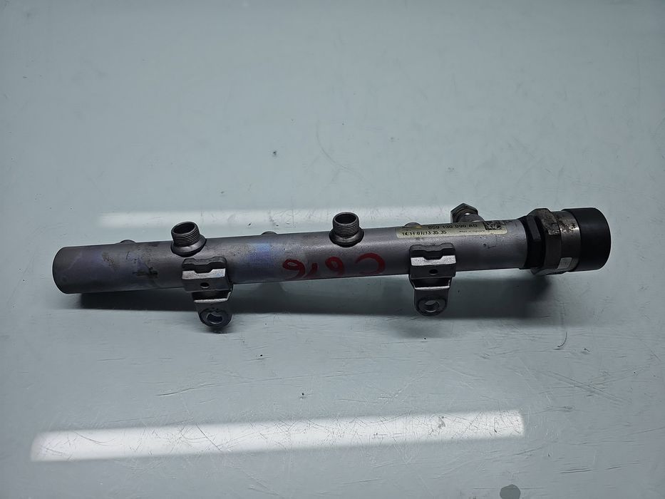 Rampa injectoare Volkswagen Touareg (7LA, 7L6) [Fabr 2003-2010] 059130