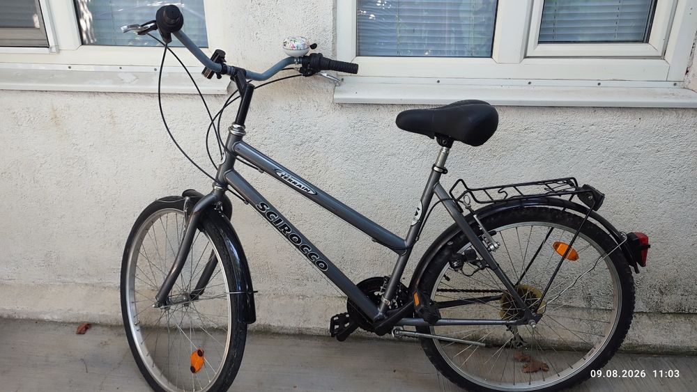 Vând bicicletă pentru adulți