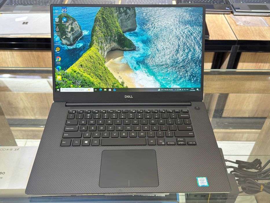 DELL Precision 5530 Core i7-8850H ram 8 ssd 256 Quadro P1000 4gb
