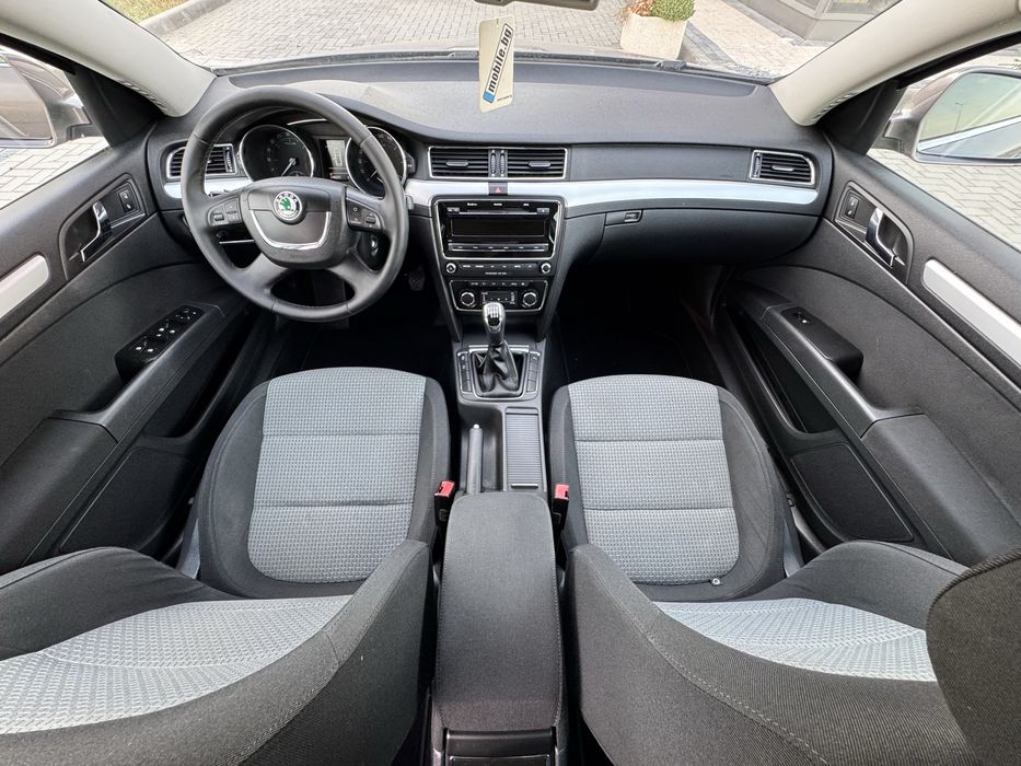 Skoda SuperB 2.0 TDI 140к.с ELEGANCE / PARKTRONIC
