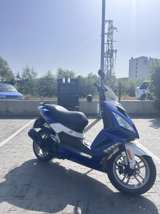 Продавам Peugeot SpeedFight3