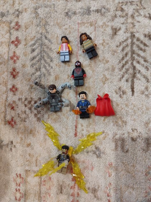 Продам Lego Marvel