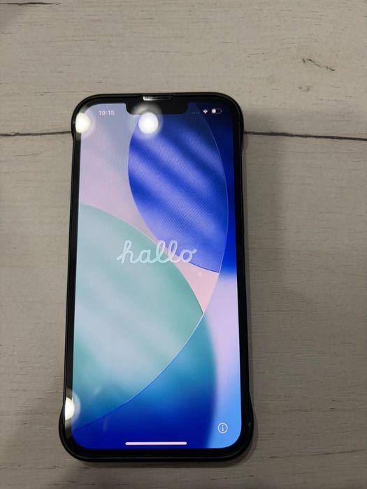 iPhone 13 в хорошем состоянии