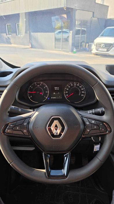 Renault Trafic 2.0 Blue dCi 110 S&S L2H2 8+1 Life